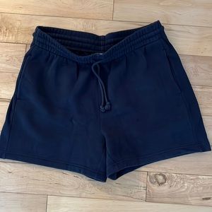 Aritizia TNA cozy AF fleece inside shorts - size large